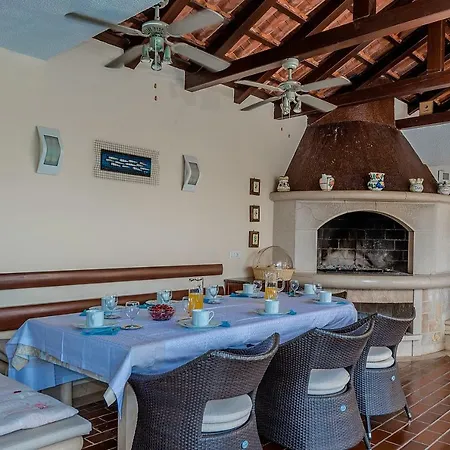 Villa Godi Star - Heated Pool, Sea View, 6 Bedrooms * Sumartin