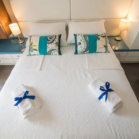 Villa Luxury Godi Star With Private Heated Pool, Staff - Concierge Service *