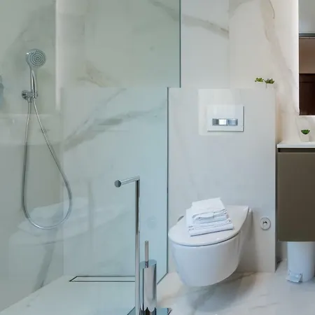 Luxury Godi Star With Private Heated Pool, Staff - Concierge Service Sumartin