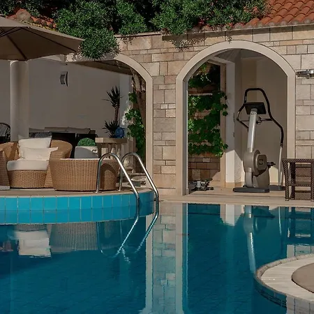 Luxury Godi Star With Private Heated Pool, Staff - Concierge Service Villa *