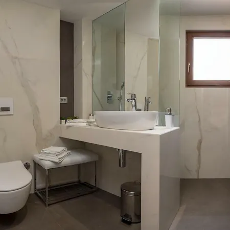 Villa Luxury Godi Star With Private Heated Pool, Staff - Concierge Service Sumartin
