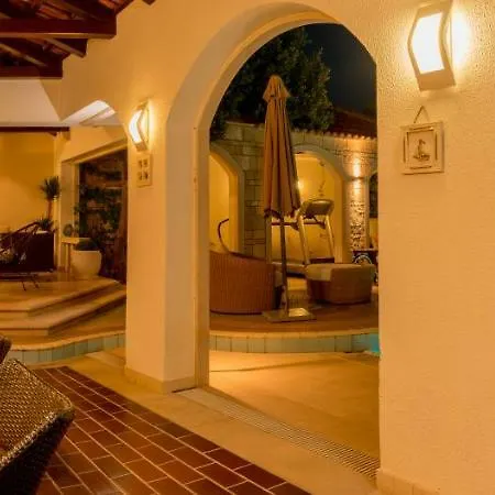 Luxury Godi Star With Private Heated Pool, Staff - Concierge Service Villa Sumartin